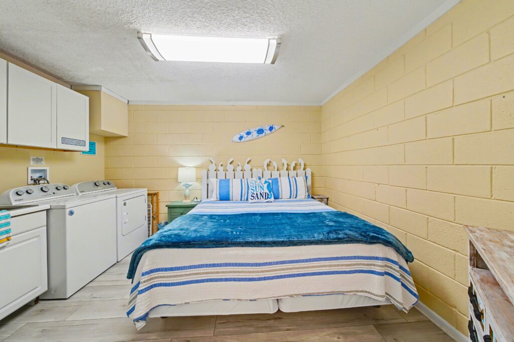 Surfing Turtle Gulf Shores Downstairs bedroom 4